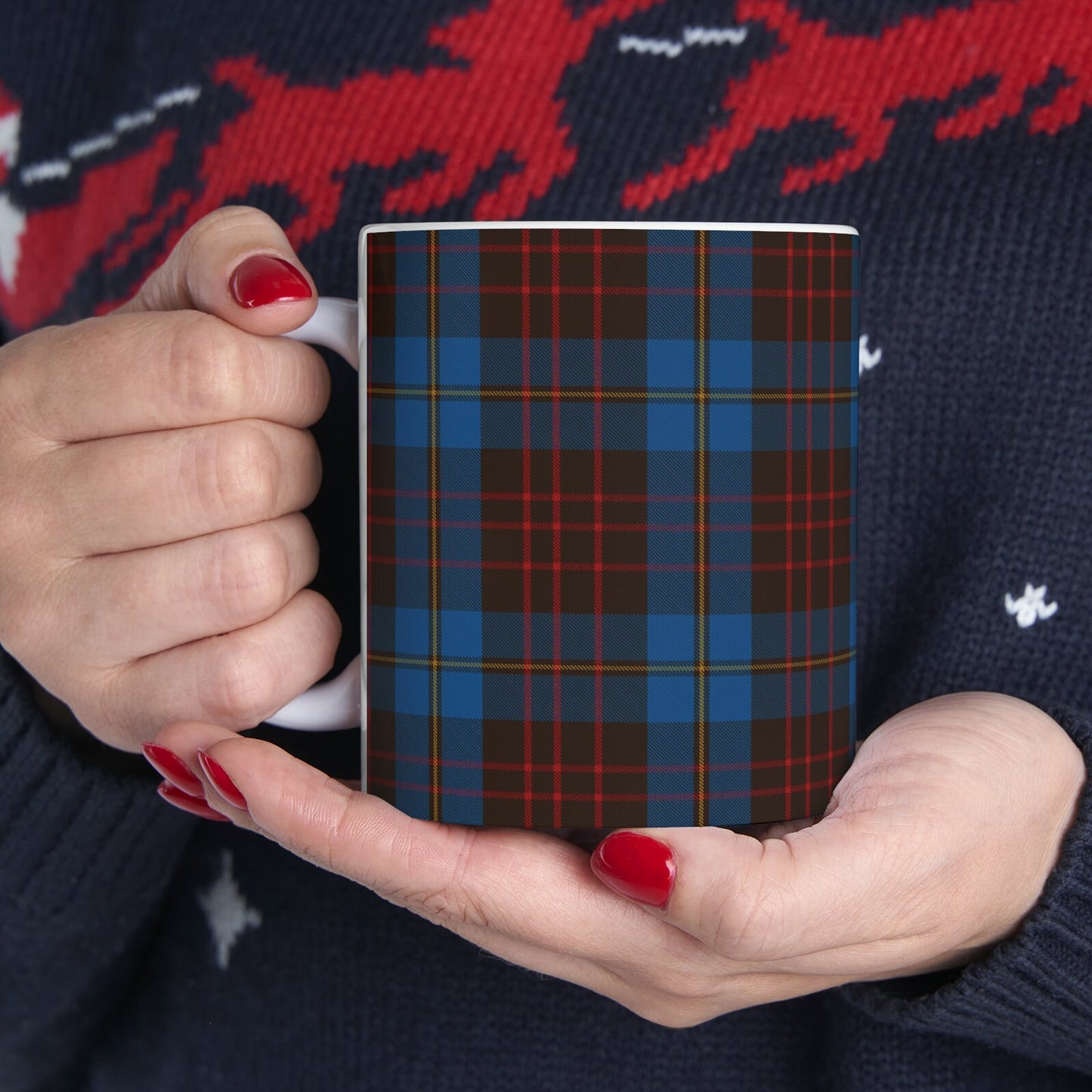 Cameron hunting. The elegant and colourful tartan on this mug is taken from the Scottish Register of Tartans based in Scotland.