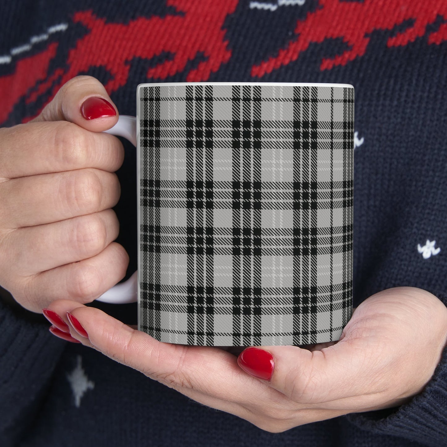 Hamilton clan society. The elegant and colourful tartan on this mug is taken from the Scottish Register of Tartans based in Scotland.