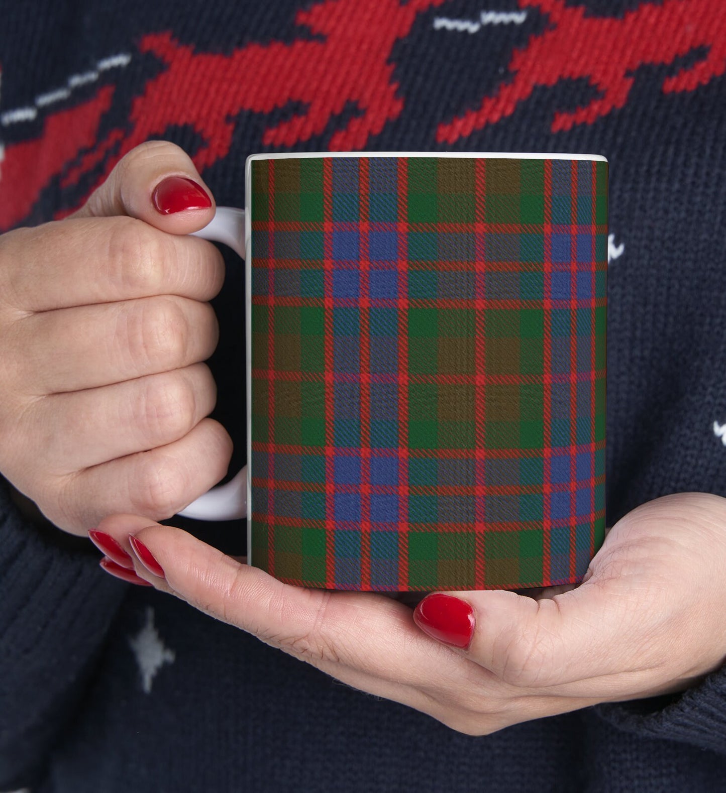 Fraser hunting. The elegant and colourful tartan on this mug is taken from the Scottish Register of Tartans based in Scotland.