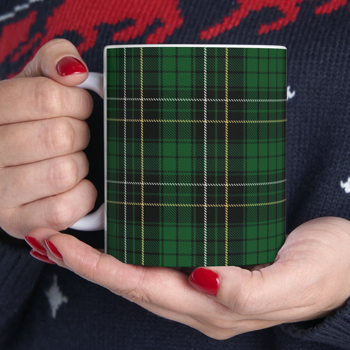 MacAlpine clan. The elegant and colourful tartan on this mug is taken from the Scottish Register of Tartans based in Scotland.