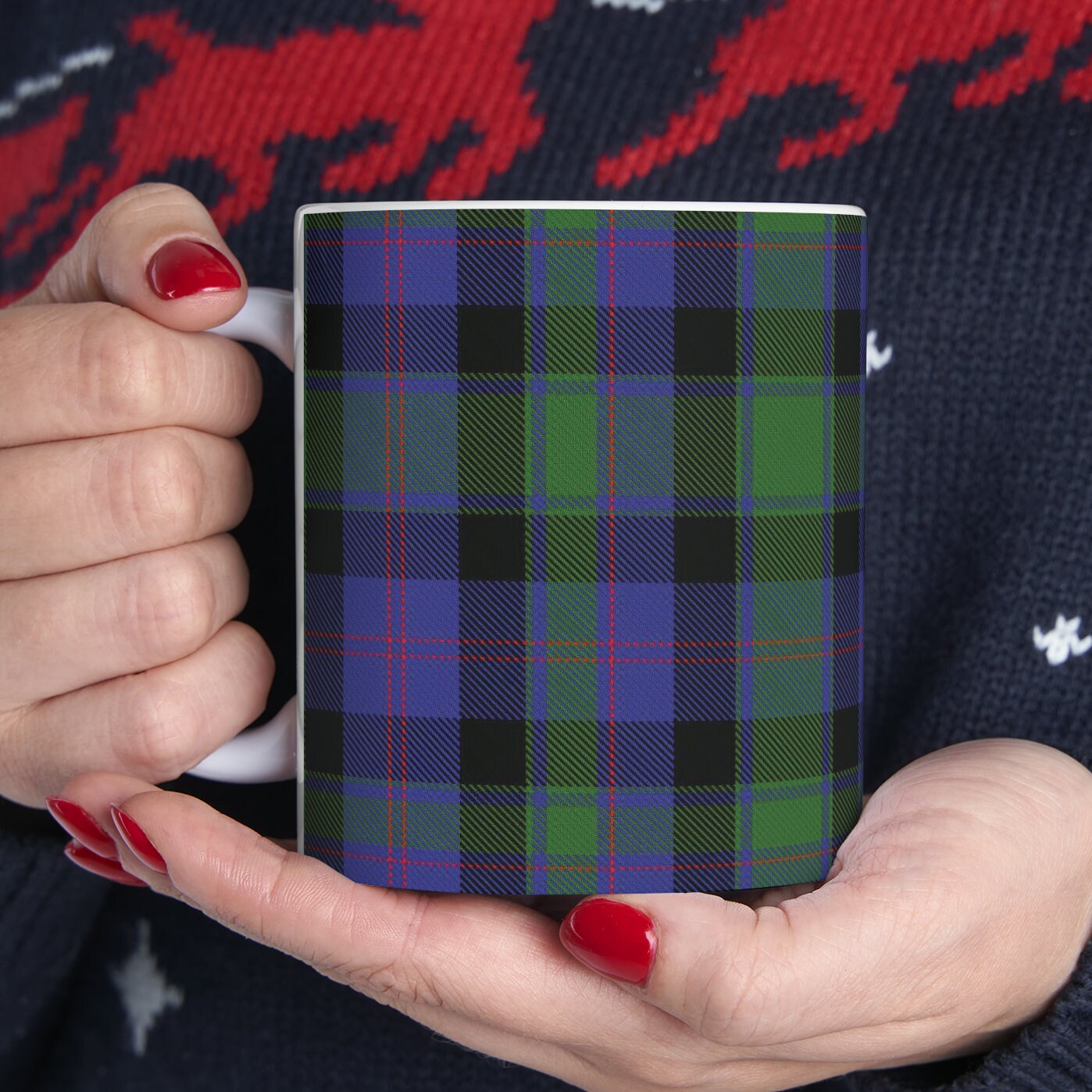 MacTaggart clan. The elegant and colourful tartan on this mug is taken from the Scottish Register of Tartans based in Scotland.