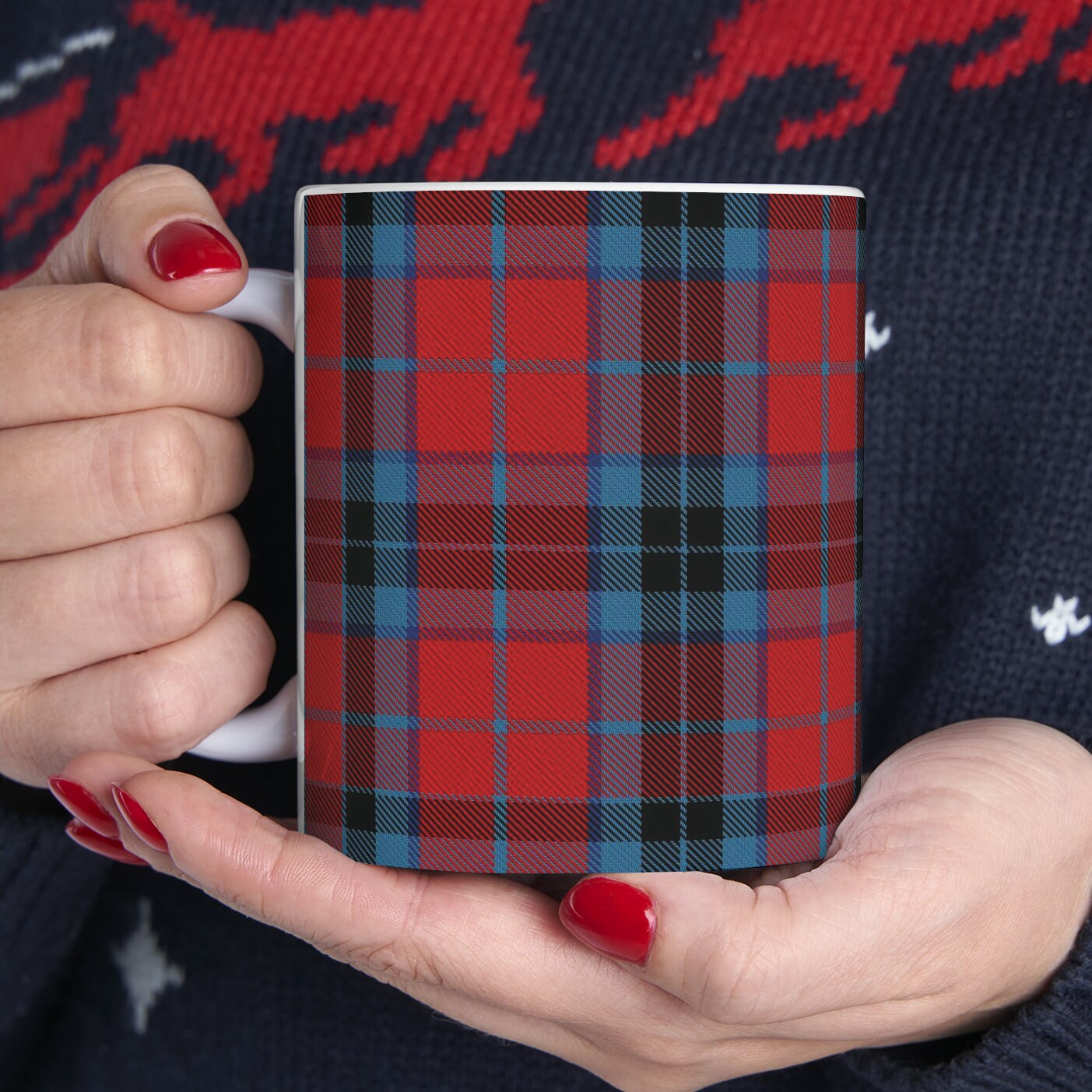 Thomson clan. The elegant and colourful tartan on this mug is taken from the Scottish Register of Tartans based in Scotland.