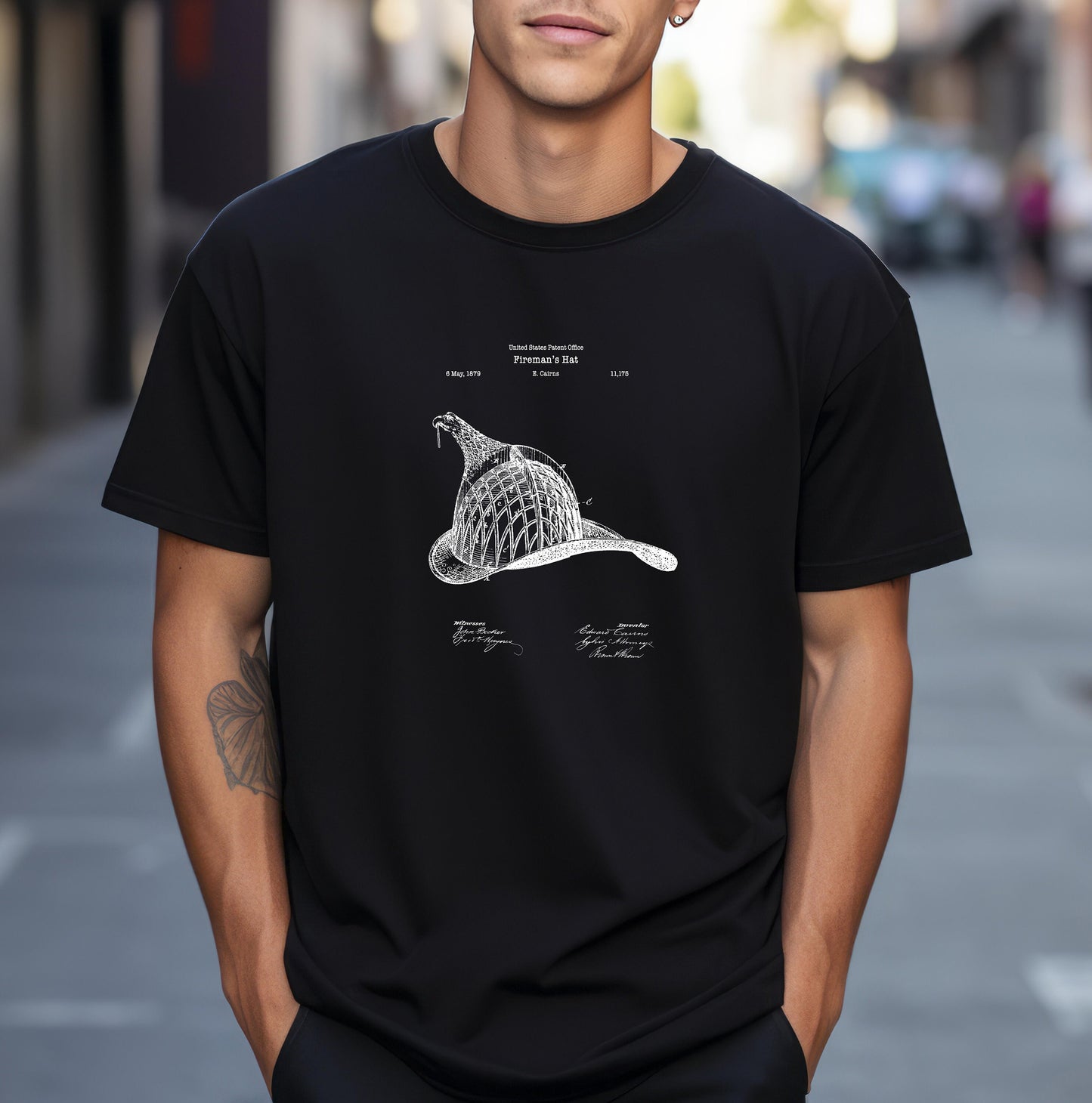 Vintage fireman's helmet from US Patent office. Perfect T shirt gift for firemen, fireman, rescue workers