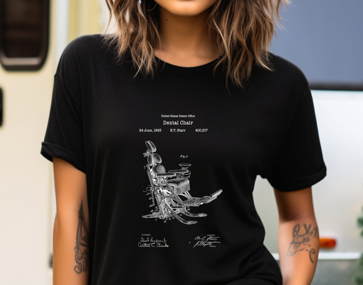 Antique dental chair design from US Patent Office. A quality T shirt perfect for dentists, dentistry, dental students, healthcare,
