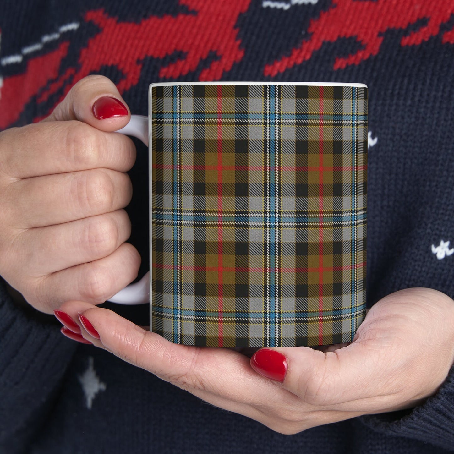 Campbell hunting. The elegant and colourful tartan on this mug is taken from the Scottish Register of Tartans based in Scotland.