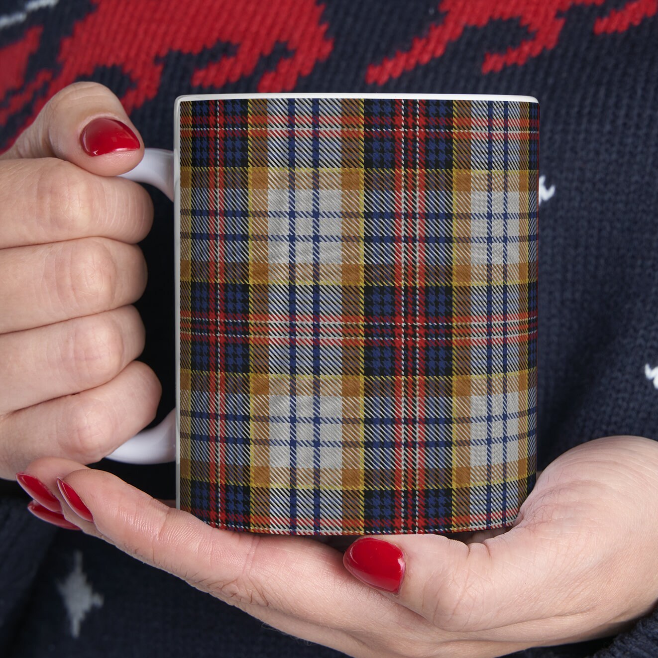 MacInnes ancient hunting. The elegant and colourful tartan on this mug is taken from the Scottish Register of Tartans based in Scotland.