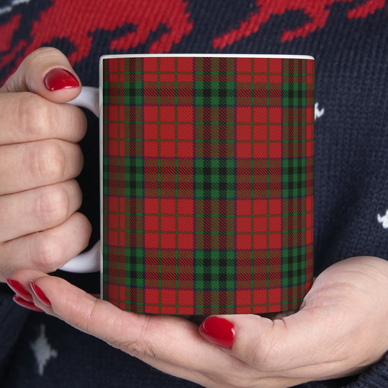 MacTavish clan. The elegant and colourful tartan on this mug is taken from the Scottish Register of Tartans based in Scotland.