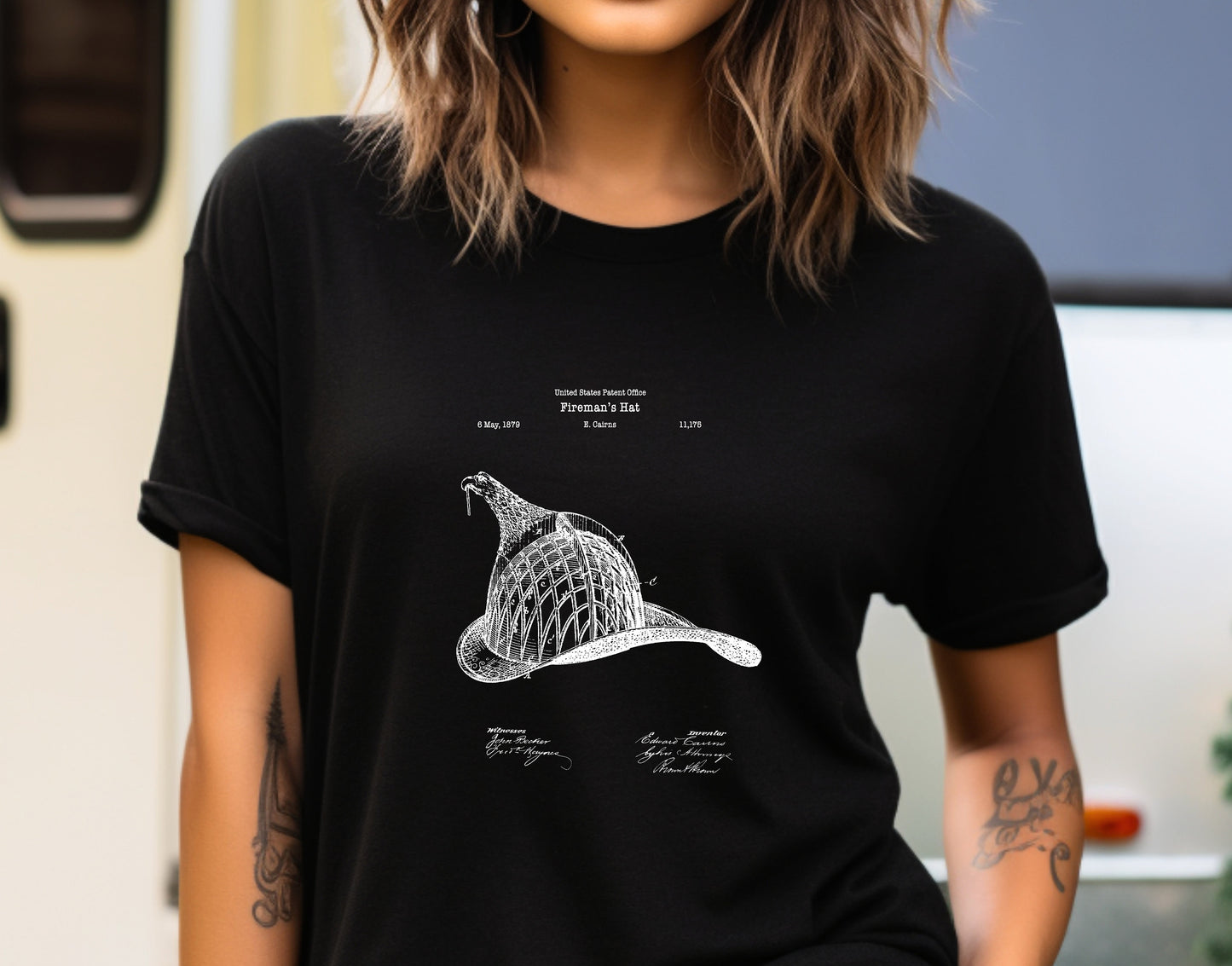 Vintage fireman's helmet from US Patent office. Perfect T shirt gift for firemen, fireman, rescue workers