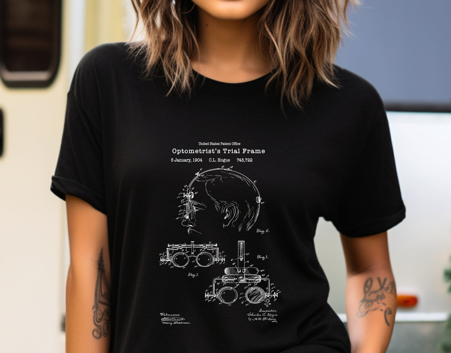 Antique optometrist trial frame design from US Patent Office. A quality T shirt perfect for opticians, optometry, ophthalmology, eyesight