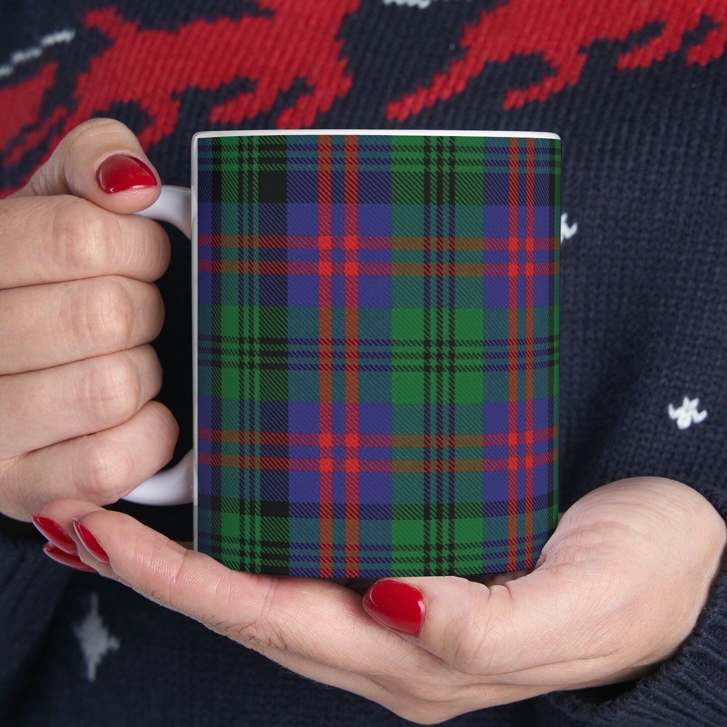 MacLachlan hunting. The elegant and colourful tartan on this mug is taken from the Scottish Register of Tartans based in Scotland.