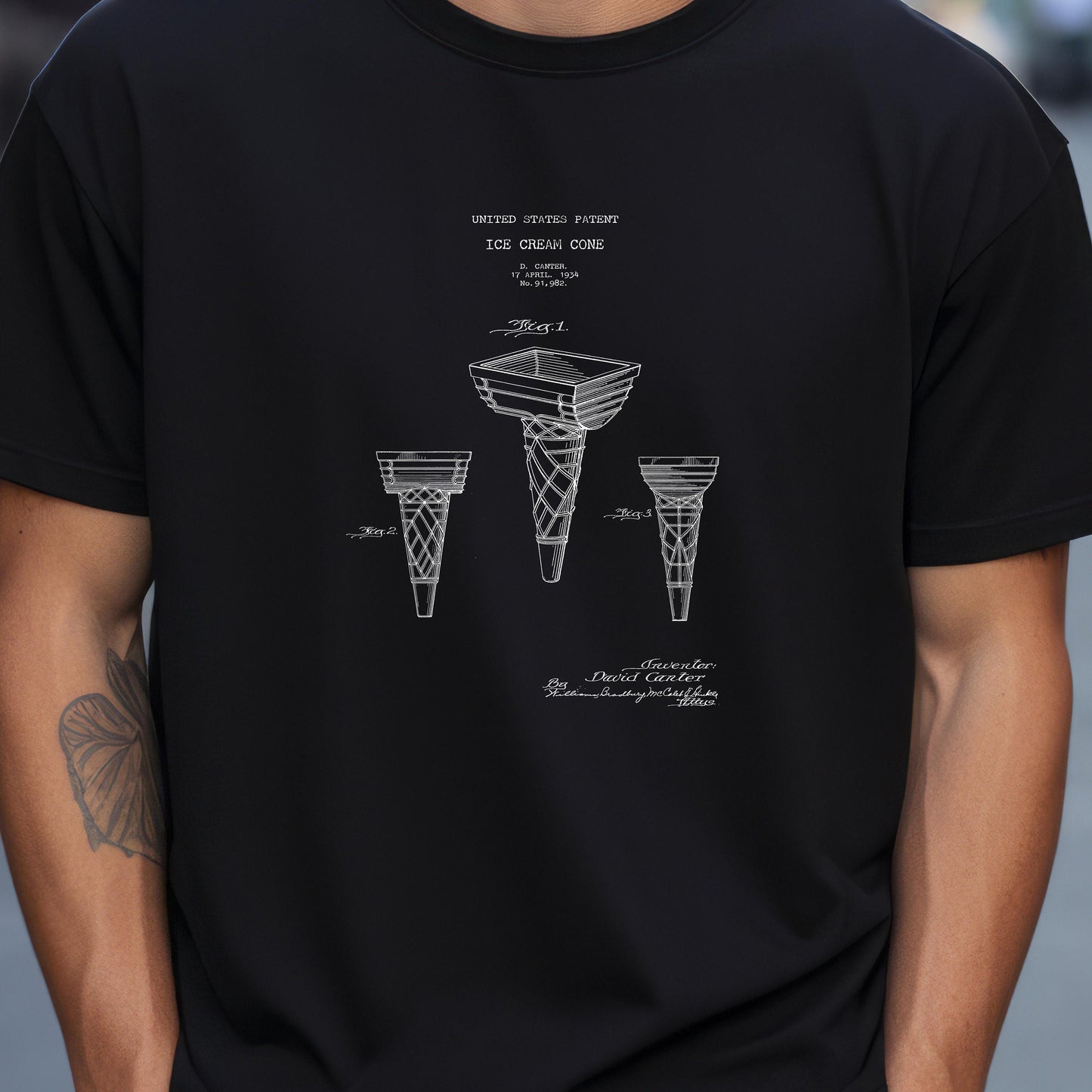 T shirt with US patent design from 1934 for  design of an ice cream cone. Quality T shirt as gift for foodies, snacking, food lovers