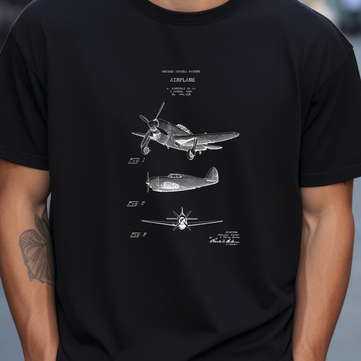 T shirt with US patent design for a US Air Force 1946 Superbolt Fighter Plane by Republic Aviation perfect gift for pilots, air force